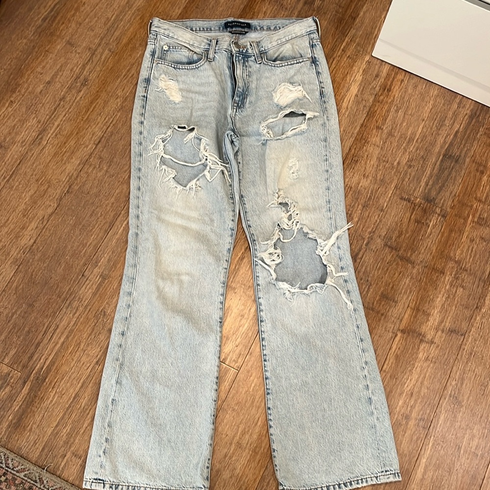 Aeropostale boyfriend flare distressed size 6